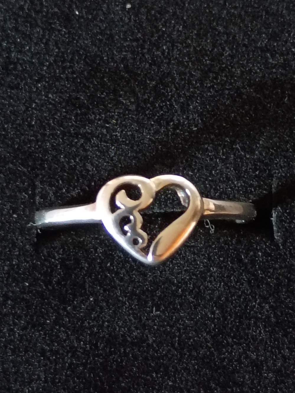 Modern Women's 3-D Heart Ring sz 8 2gm 925 Sterling Very Good Cond Nice!